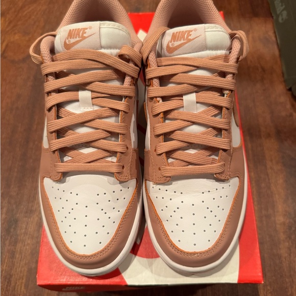Nike Dunk Low- White/Rose Whisper Women’s size 8.5 - Picture 5 of 6